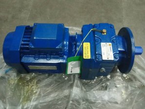 RF77斜齿轮减速机在环保领域的应用与选型